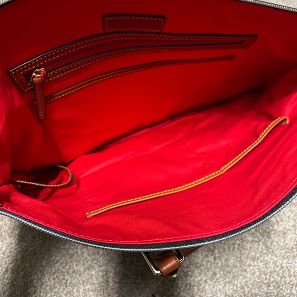 Dooney and Bourne purse brand new !!! - Picture 2 of 2